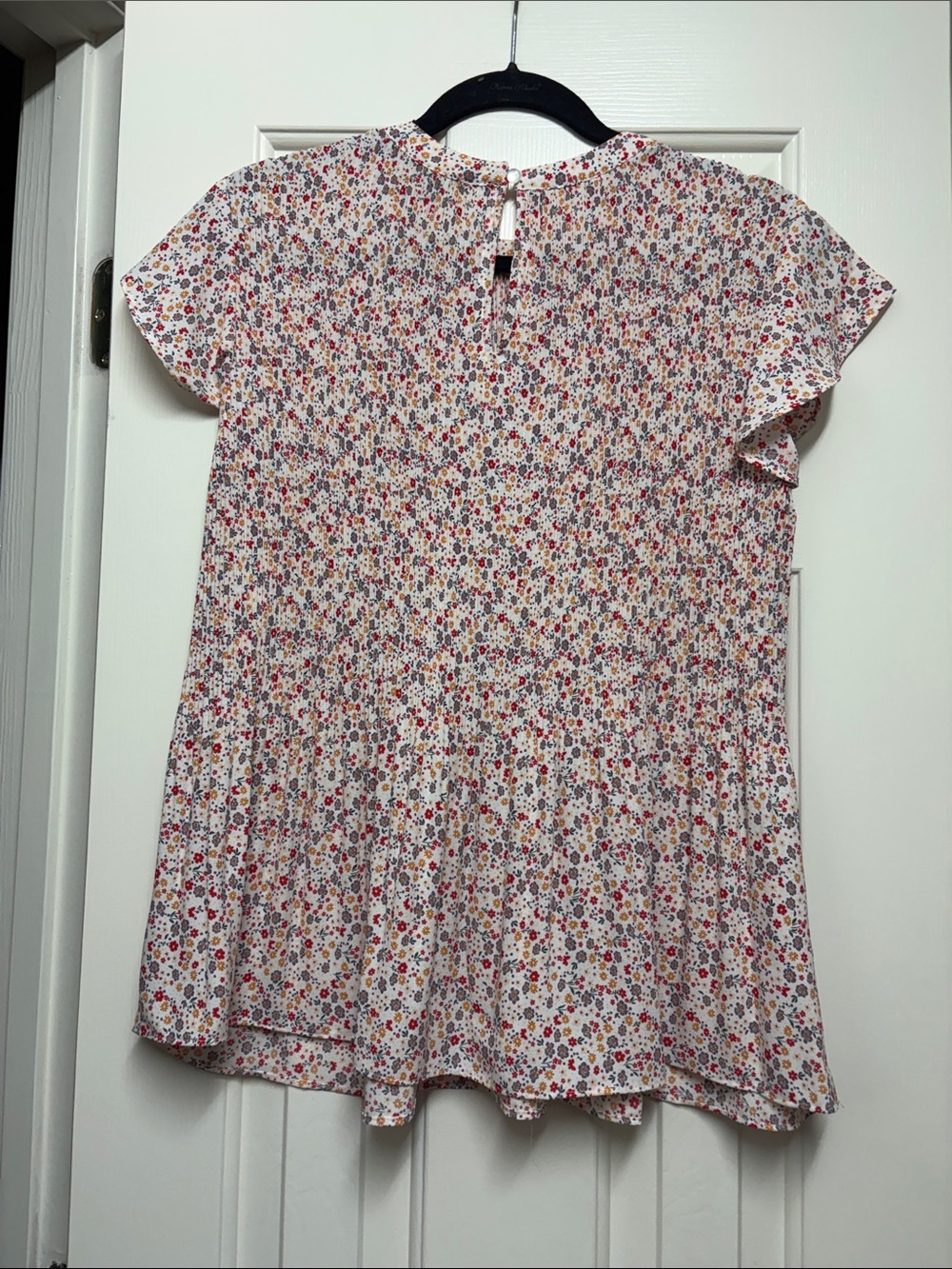 Adrianna Papell White Floral Smocked Flutter Sleeve Top - Picture 5 of 6